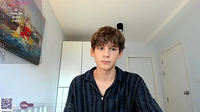 Snapshot of MiracleCam chatting on November 2025 02:34:01 AM MiracleCam online show from November 2025 02:34:01 AM