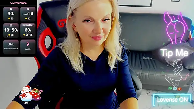 Snapshot of Abby_Moore_ chatting on March 2025 08:07:02 PM Abby Moore online show from March 2025 08:07:02 PM