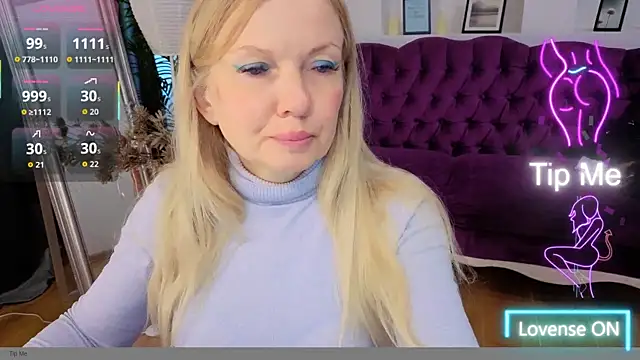 Snapshot of Abby_Moore_ chatting on June 2026 07:10:01 AM Abby Moore online show from June 2026 07:10:01 AM