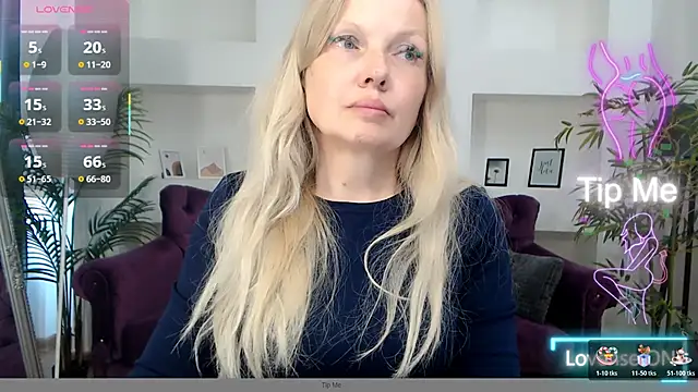 Snapshot of Abby_Moore_ chatting on June 2026 06:44:01 AM Abby Moore online show from June 2026 06:44:01 AM