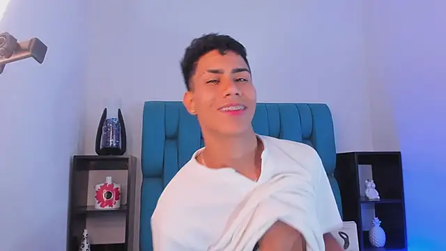 AlanNaughty online show from December 2024 08:58:02 PM