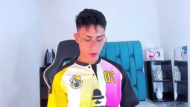 AlanNaughty online show from January 2025 08:46:01 PM