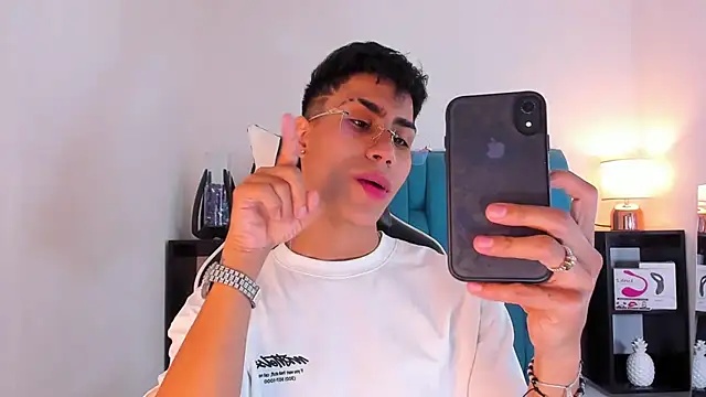 AlanNaughty online show from February 2025 05:18:01 AM