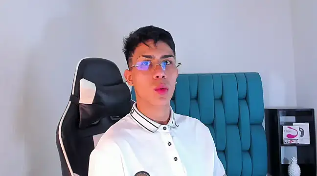 AlanNaughty online show from February 2025 04:26:02 AM