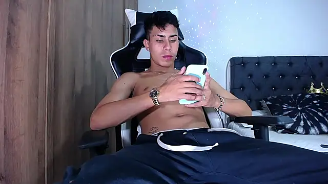 AlanNaughty online show from March 2025 12:04:02 AM