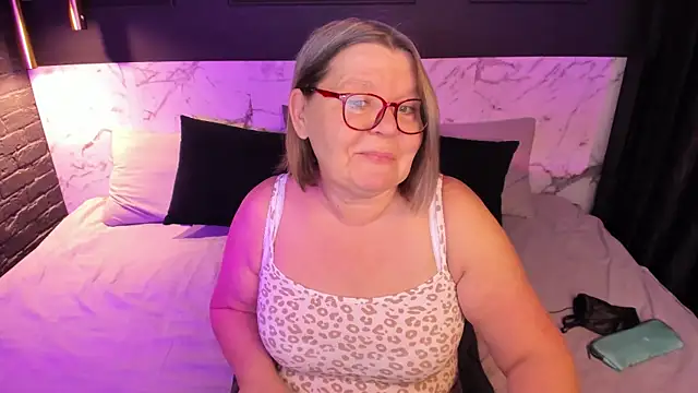 Shannonshine online show from November 2025 05:17:01 AM