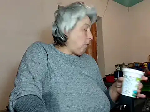 Snapshot of ExquisiteMature chatting on February 2025 03:28:02 PM ExquisiteMature online show from February 2025 03:28:02 PM