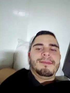 Snapshot of Fuyuichirou chatting on February 2025 04:37:01 AM Fuyuichirou online show from February 2025 04:37:01 AM