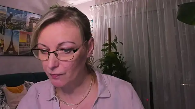 vanessa chat online show from February 2025 05:53:02 PM