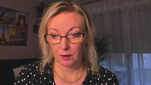 vanessa chat online show from November 2025 02:17:01 PM