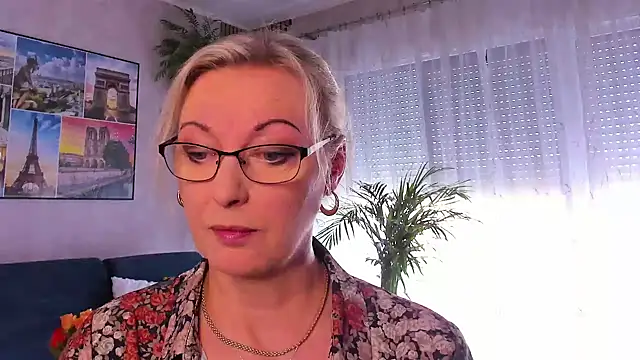 vanessa chat online show from May 2026 01:18:02 PM
