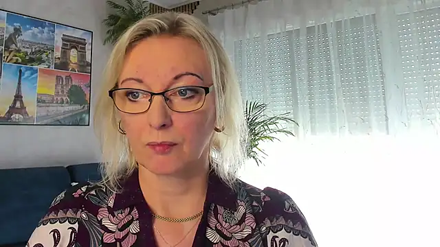 vanessa chat online show from May 2026 01:40:02 PM