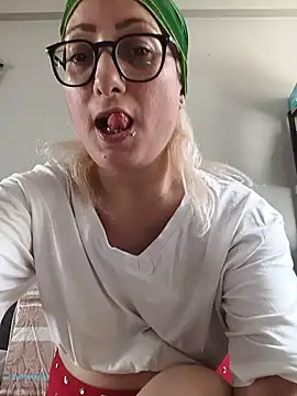 bisexyelizz online show from June 2026 02:23:01 PM