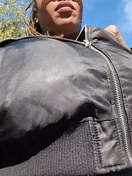 DarkDea online show from November 2025 11:35:01 AM