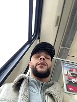 Lionayowe online show from March 2026 11:06:02 AM