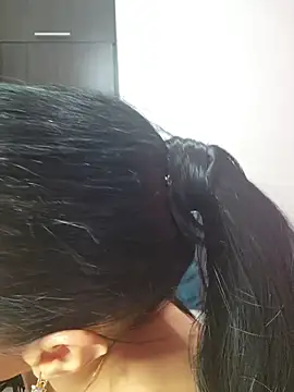 Snapshot of lissglow chatting on November 2025 10:42:02 PM lissglow online show from November 2025 10:42:02 PM