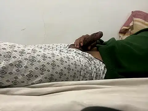 Snapshot of chicosexhot25 chatting on December 2024 02:30:02 AM chicosexhot25 online show from December 2024 02:30:02 AM