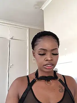 LuciousLips96 online show from November 2025 09:57:01 AM