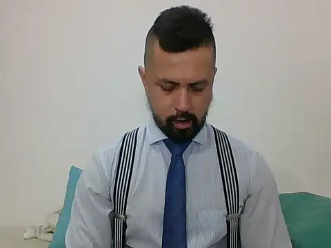 Snapshot of TRIISTAN_KING10 chatting on December 2024 08:12:02 PM TRIISTAN KING10 online show from December 2024 08:12:02 PM