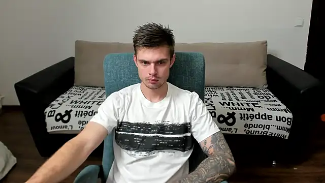 maks wolfis online show from December 2024 02:25:02 AM