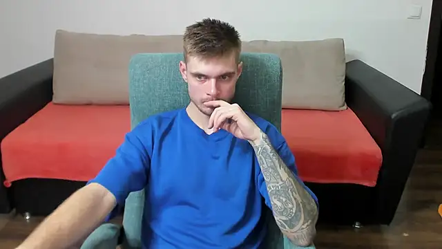 maks wolfis online show from February 2025 05:35:01 PM