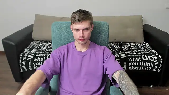 maks wolfis online show from February 2025 03:09:01 PM