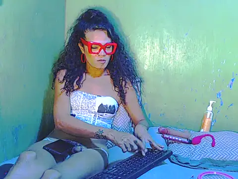 Snapshot of Paula_Jordan chatting on April 2026 09:50:02 PM Paula Jordan online show from April 2026 09:50:02 PM