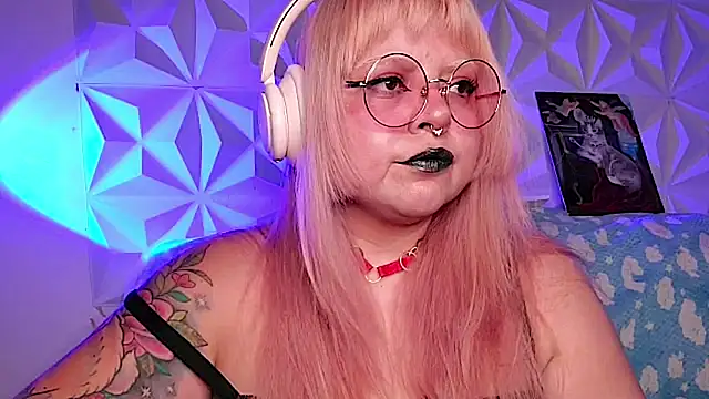Satyn doll online show from April 2026 11:31:01 PM