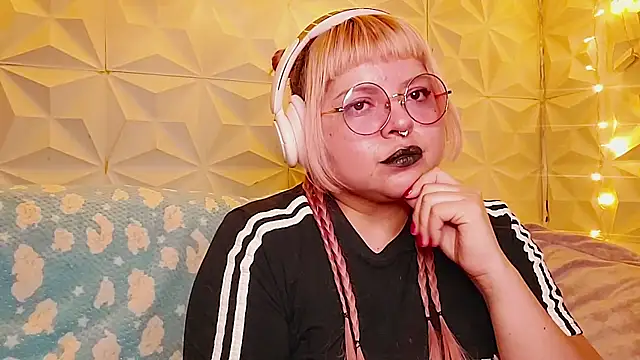 Satyn doll online show from May 2026 12:19:02 AM