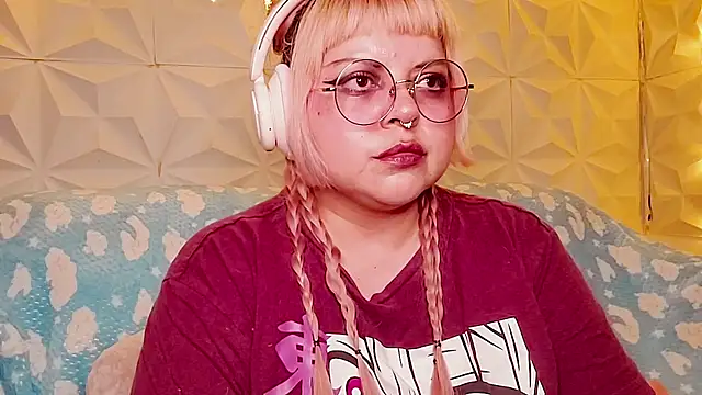 Satyn doll online show from May 2026 11:56:01 PM