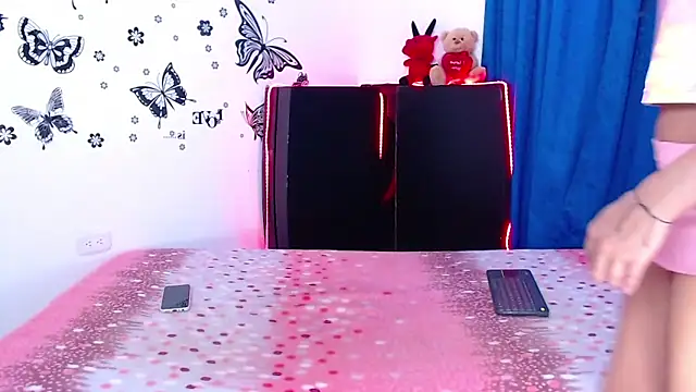 karen sofia  online show from February 2025 10:41:01 AM