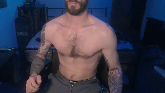 Snapshot of SexxxyLouis chatting on January 2025 01:57:02 PM SexxxyLouis online show from January 2025 01:57:02 PM