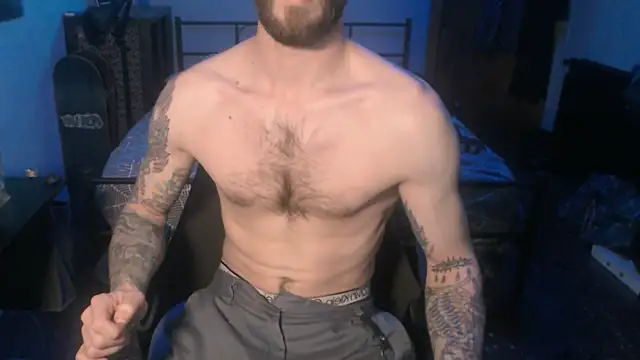 Snapshot of SexxxyLouis chatting on January 2025 09:23:02 AM SexxxyLouis online show from January 2025 09:23:02 AM