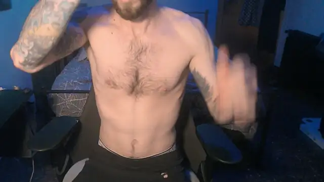 Snapshot of SexxxyLouis chatting on January 2025 01:30:02 PM SexxxyLouis online show from January 2025 01:30:02 PM