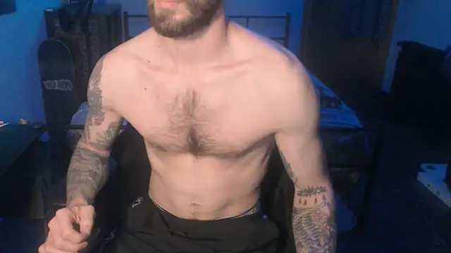 Snapshot of SexxxyLouis chatting on January 2025 04:33:01 PM SexxxyLouis online show from January 2025 04:33:01 PM