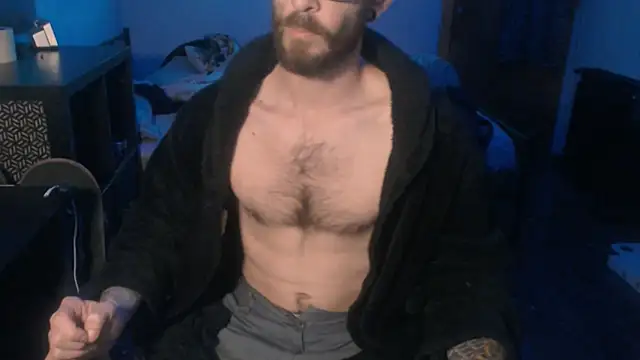 Snapshot of SexxxyLouis chatting on January 2025 08:32:02 AM SexxxyLouis online show from January 2025 08:32:02 AM