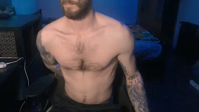 Snapshot of SexxxyLouis chatting on February 2025 08:35:02 PM SexxxyLouis online show from February 2025 08:35:02 PM