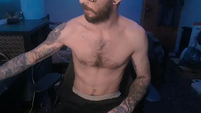 Snapshot of SexxxyLouis chatting on February 2025 11:45:02 AM SexxxyLouis online show from February 2025 11:45:02 AM