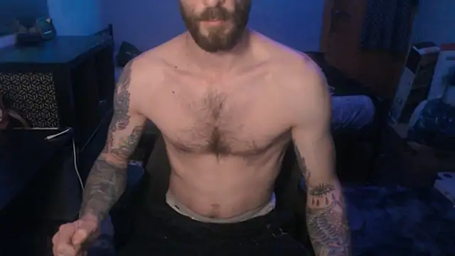 Snapshot of SexxxyLouis chatting on February 2025 08:10:01 PM SexxxyLouis online show from February 2025 08:10:01 PM