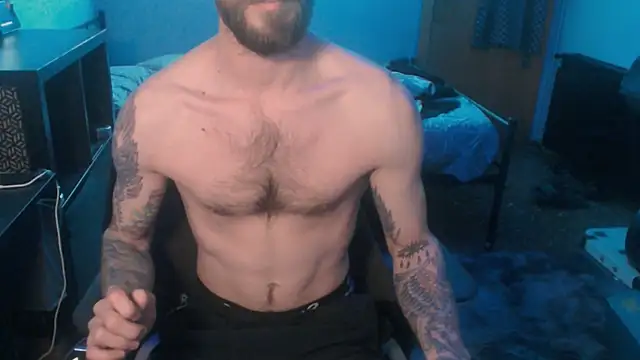 Snapshot of SexxxyLouis chatting on February 2025 01:30:02 PM SexxxyLouis online show from February 2025 01:30:02 PM