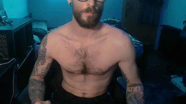 Snapshot of SexxxyLouis chatting on February 2025 04:11:02 PM SexxxyLouis online show from February 2025 04:11:02 PM