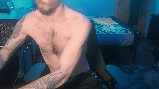 Snapshot of SexxxyLouis chatting on February 2025 05:42:01 PM SexxxyLouis online show from February 2025 05:42:01 PM