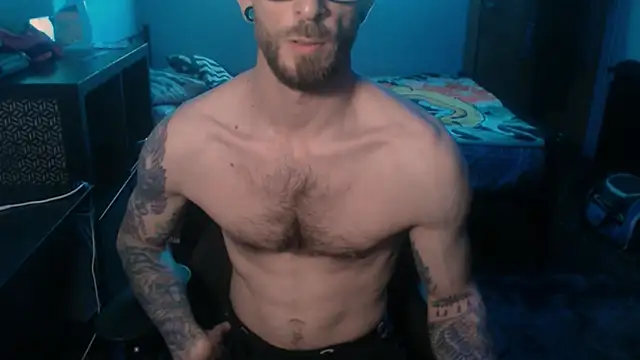 Snapshot of SexxxyLouis chatting on February 2025 06:35:02 PM SexxxyLouis online show from February 2025 06:35:02 PM