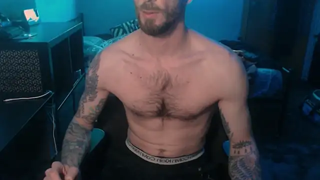 Snapshot of SexxxyLouis chatting on February 2025 02:38:01 PM SexxxyLouis online show from February 2025 02:38:01 PM