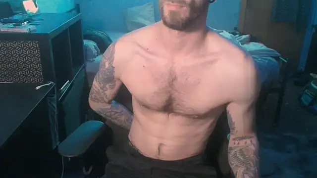 Snapshot of SexxxyLouis chatting on February 2025 06:53:01 PM SexxxyLouis online show from February 2025 06:53:01 PM