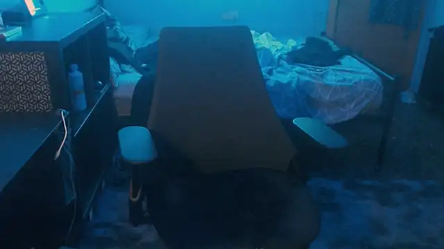 Snapshot of SexxxyLouis chatting on February 2025 08:42:02 PM SexxxyLouis online show from February 2025 08:42:02 PM