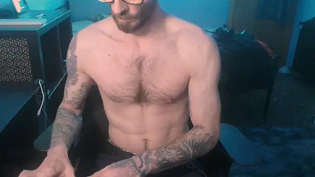 Snapshot of SexxxyLouis chatting on February 2025 02:09:02 PM SexxxyLouis online show from February 2025 02:09:02 PM