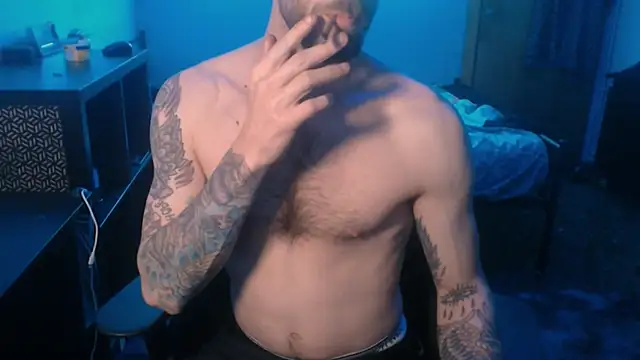 Snapshot of SexxxyLouis chatting on March 2025 08:42:02 PM SexxxyLouis online show from March 2025 08:42:02 PM