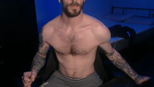 Snapshot of SexxxyLouis chatting on March 2025 06:30:01 PM SexxxyLouis online show from March 2025 06:30:01 PM