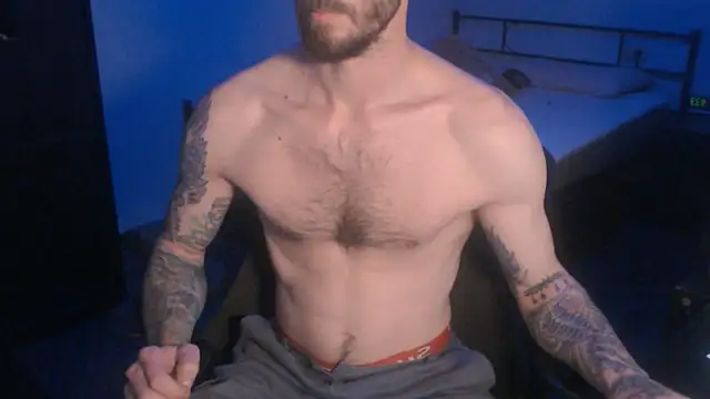 Snapshot of SexxxyLouis chatting on March 2025 08:35:01 AM SexxxyLouis online show from March 2025 08:35:01 AM